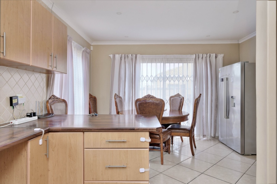 3 Bedroom Property for Sale in Parsonsvlei Eastern Cape